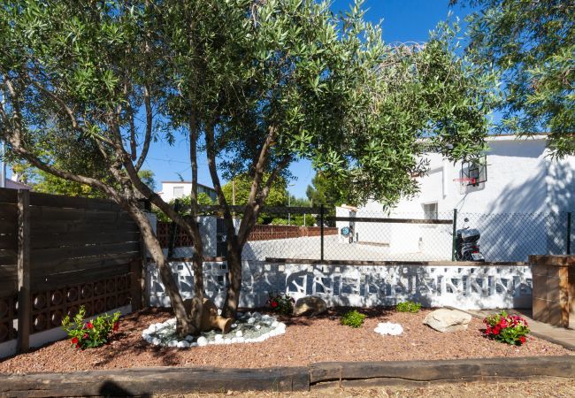 Дом на Росас / Rosas - 1215 BAIX CAMP casa con jardin